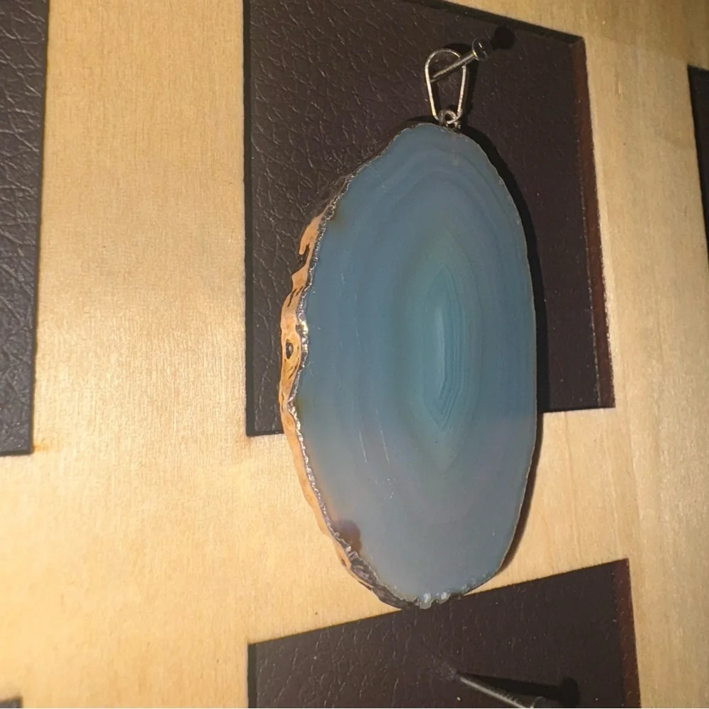✨ Silver Horizon Agate Pendant | Blue Gray Slice Necklace | Boho Chic Jewelry - Picture 3 of 5